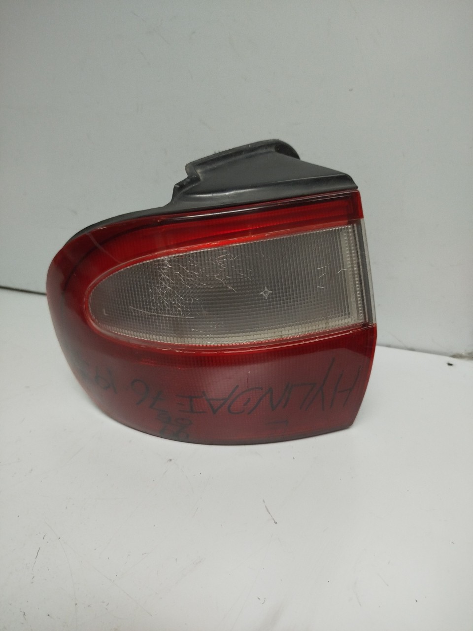 Farolim Stop Esq HYUNDAI H-1 / STAREX Veículo multiuso  de 1997 a 0