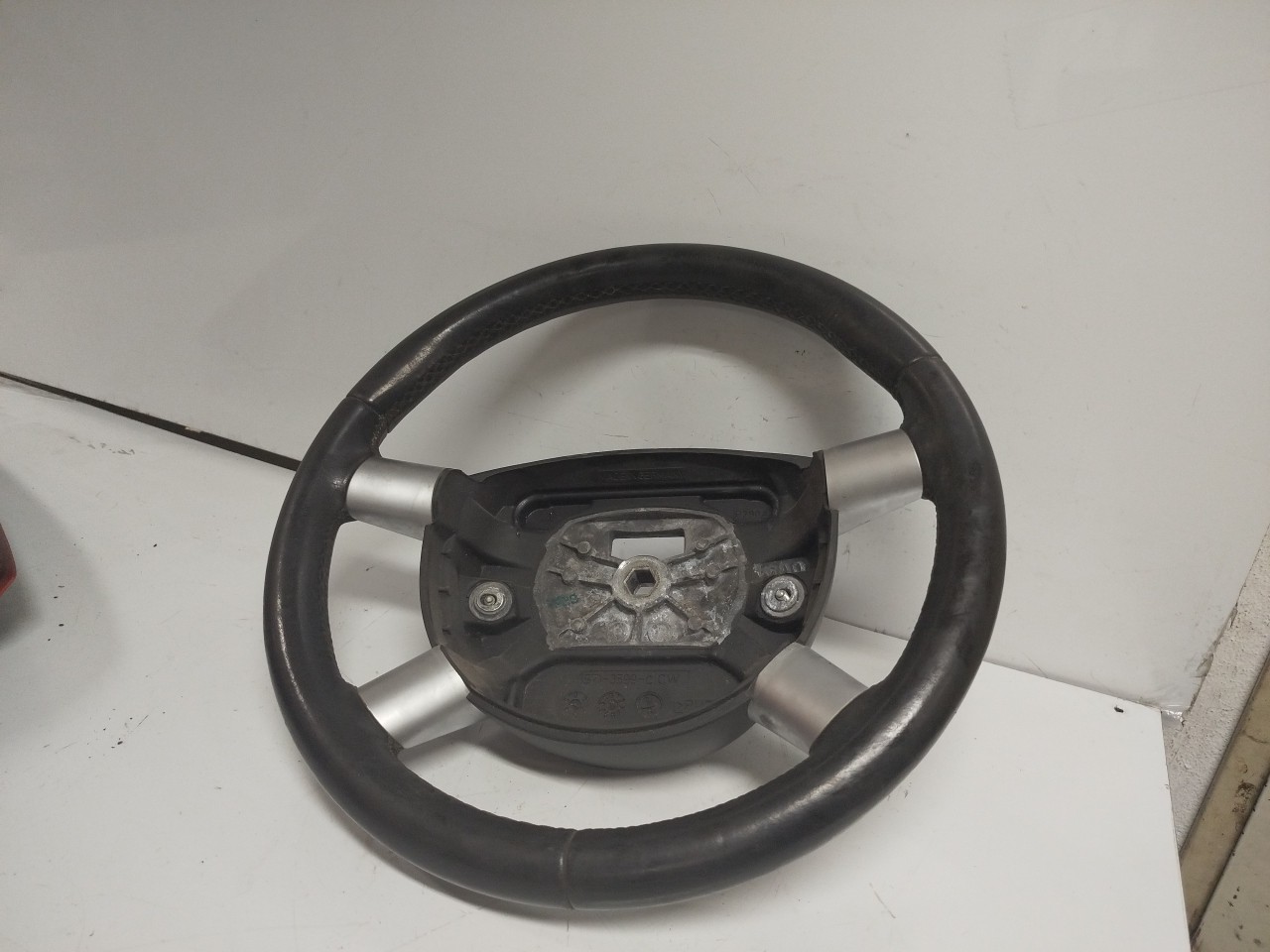 Volante FORD MONDEO III três volumes  de 2000 a 2007