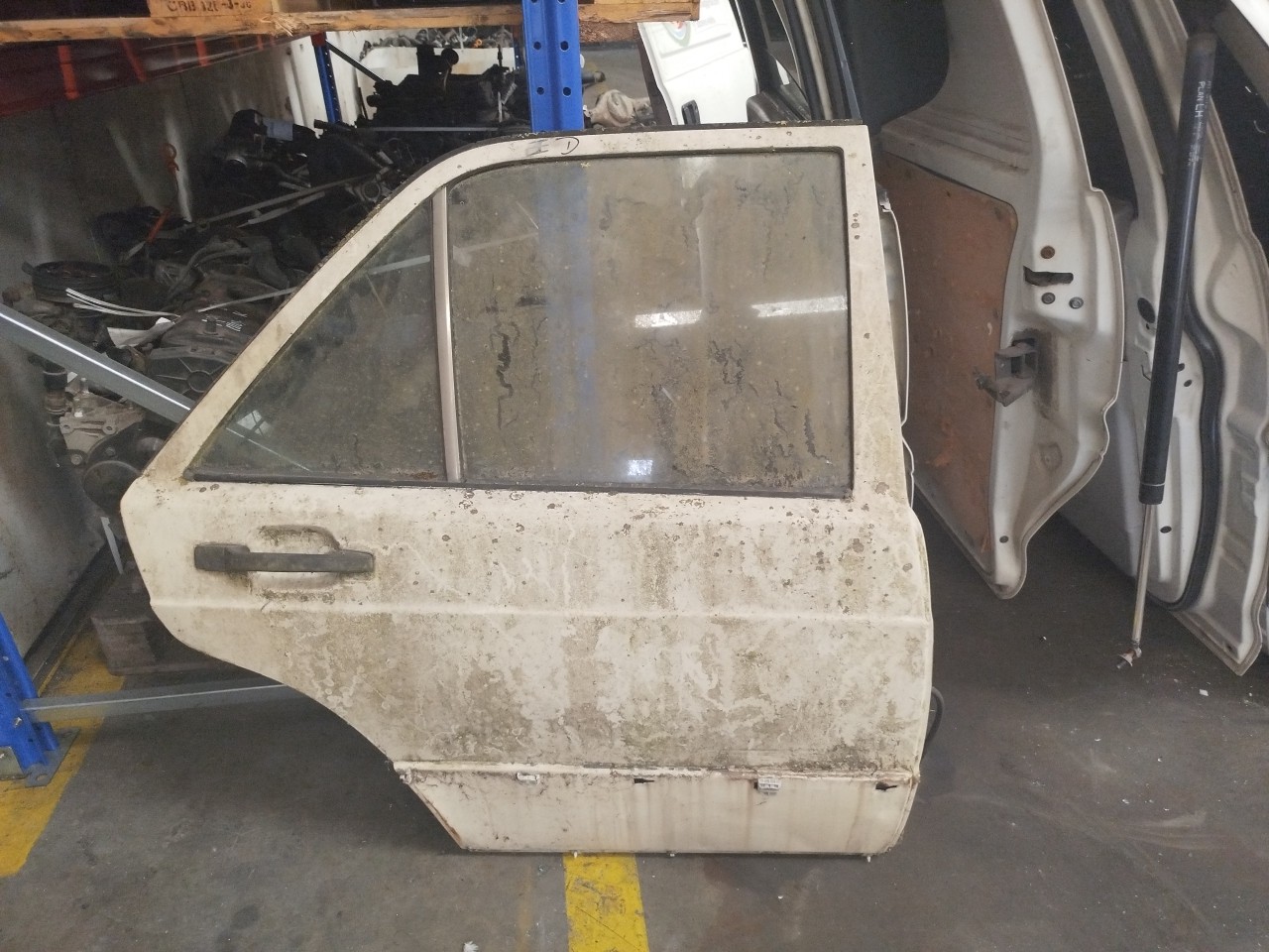 Porta Tras DTO  MERCEDES-BENZ 190  de 1982 a 1993