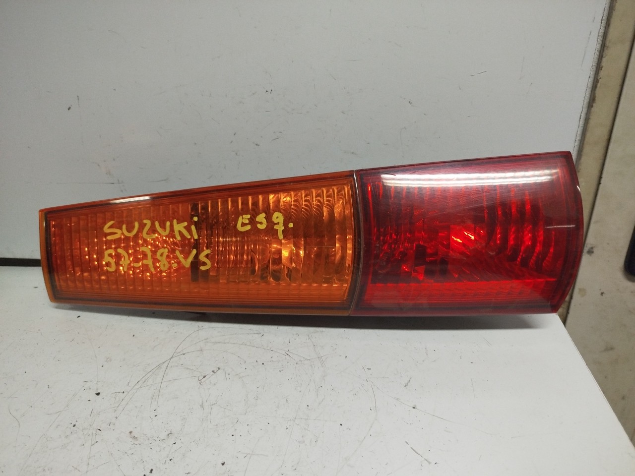 Farolim Stop Esq SUZUKI IGNIS II  de 2003 a 0