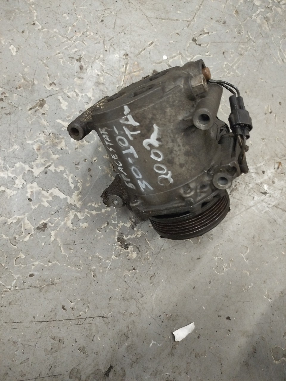 Compressor do Ar condicionado MITSUBISHI SPACE STAR Veículo multiuso  de 1998 a 2004