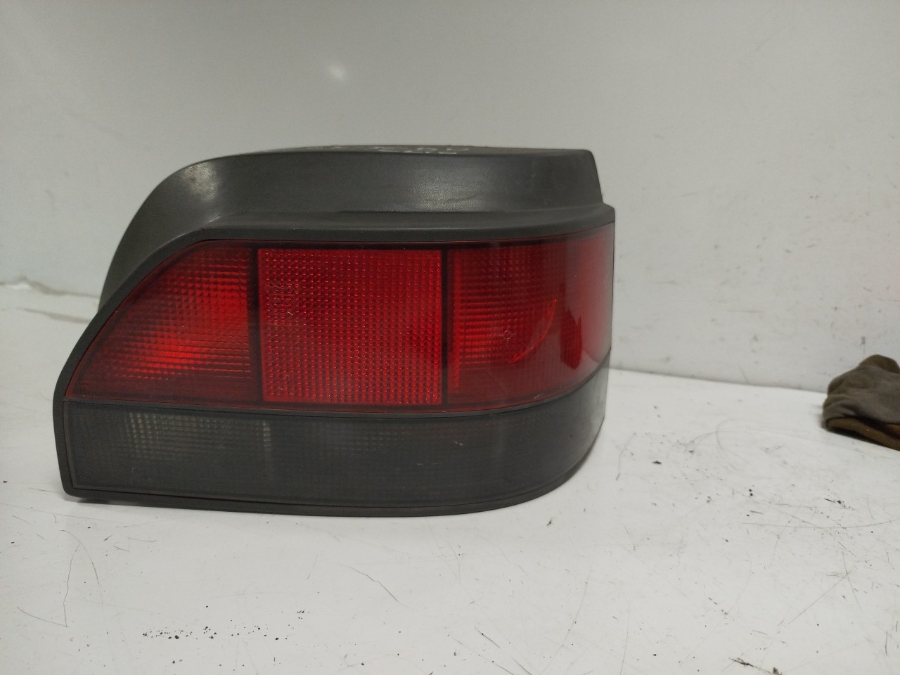 Farolim Stop Esq RENAULT CLIO I  de 1990 a 1998