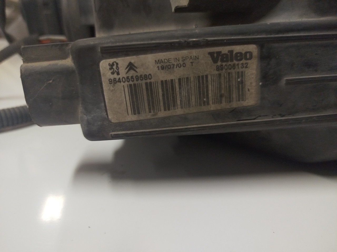 Farol/ Otica Dianteiro DTO PEUGEOT 206 Van  de 1999 a 2009