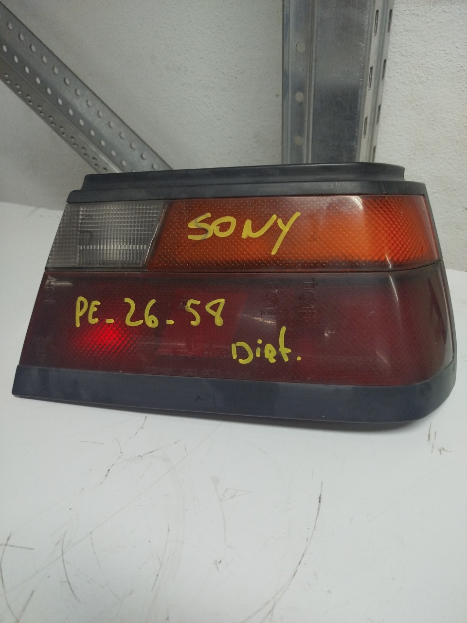 Farolim Stop Dto NISSAN SUNNY II Hatchback  de 1986 a 1991