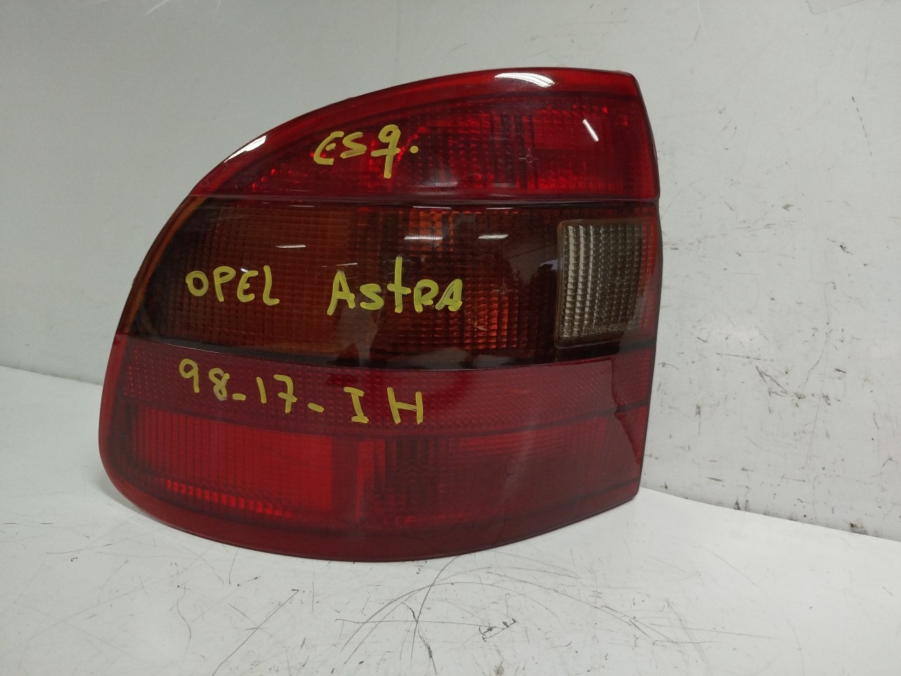 Farolim Stop Esq OPEL ASTRA F  de 1991 a 1998