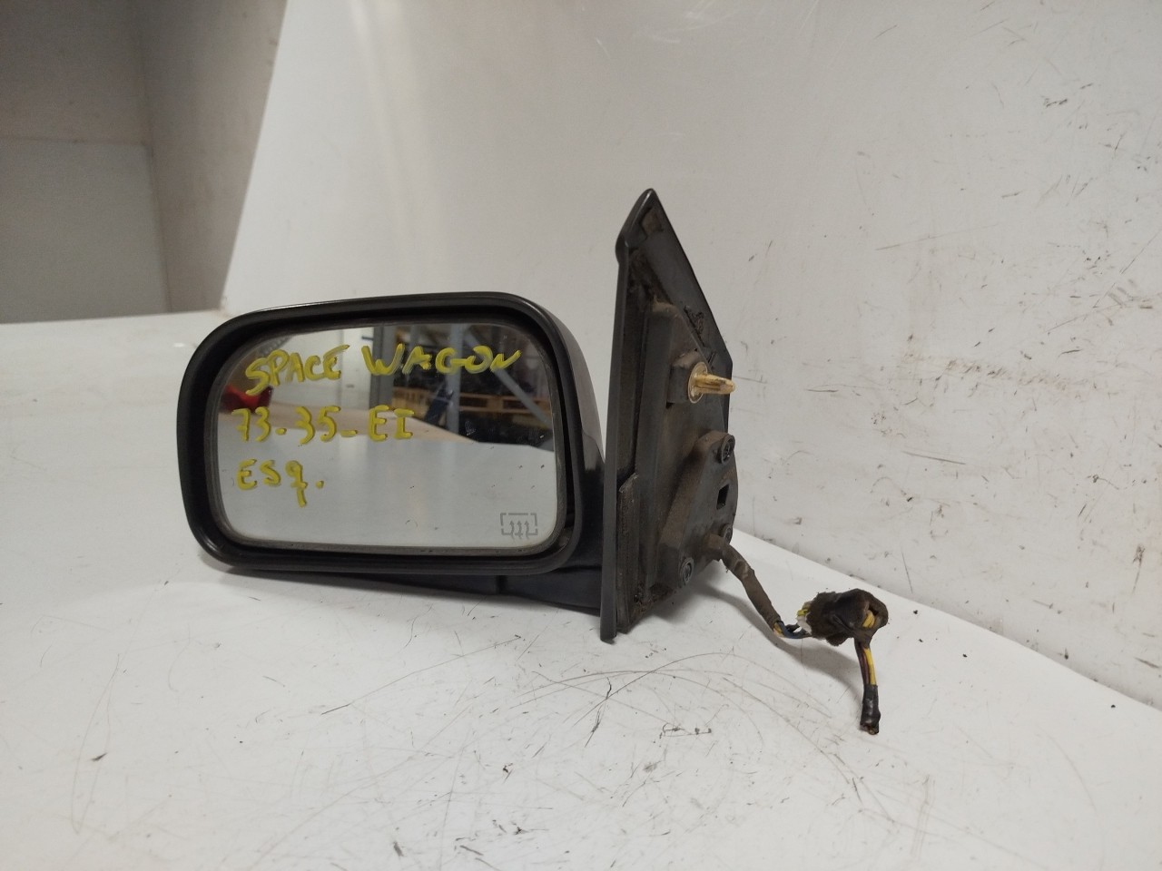 Espelho Retrovisor Esq MITSUBISHI SPACE WAGON  de 1991 a 2000