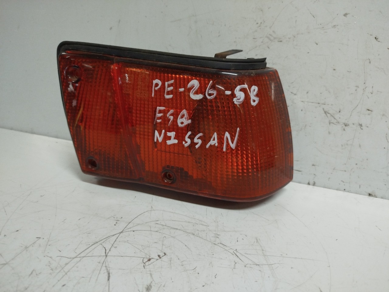 Farolim Stop Esq NISSAN SUNNY II Hatchback  de 1986 a 1991
