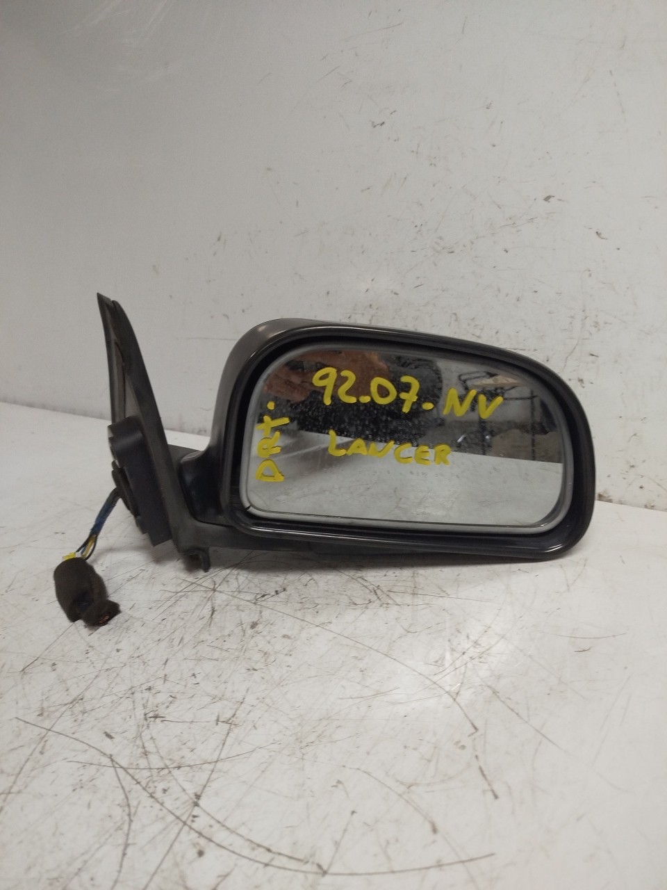 Espelho Retrovisor Dto MITSUBISHI LANCER VI  de 1995 a 2003