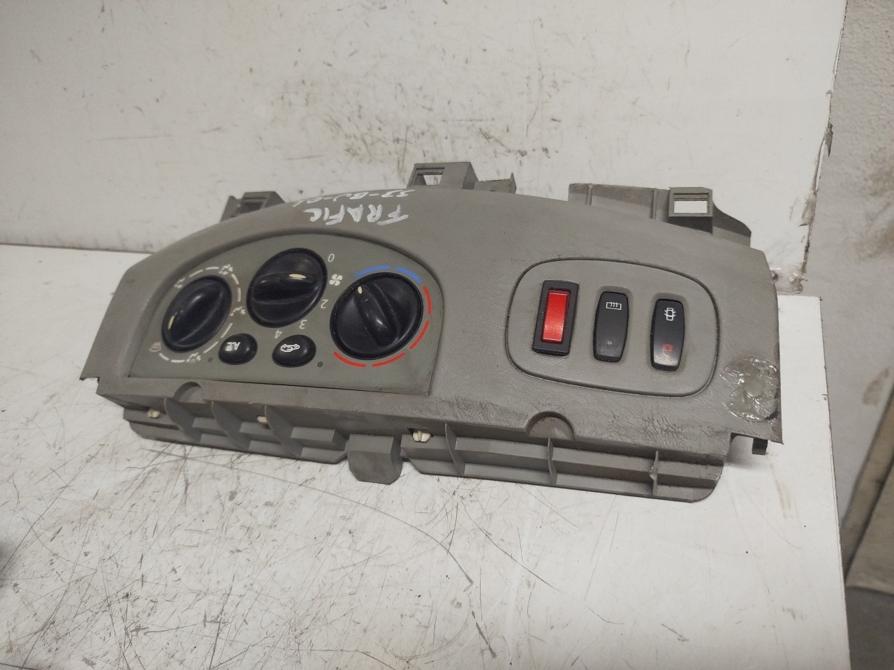 Comando da sofagem RENAULT TRAFIC II Caixa  de 2001 a 0