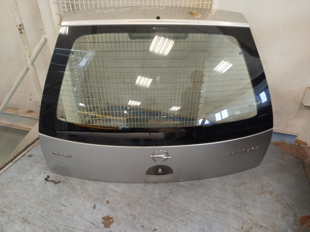 Porta da Mala OPEL CORSA C  de 2000 a 2009