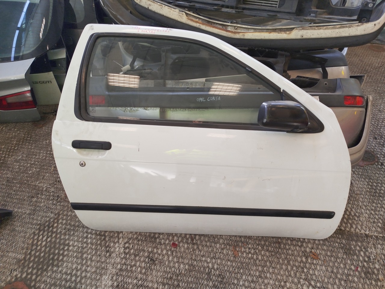 Porta Frente Dto NISSAN ALMERA I Hatchback  de 1995 a 2001