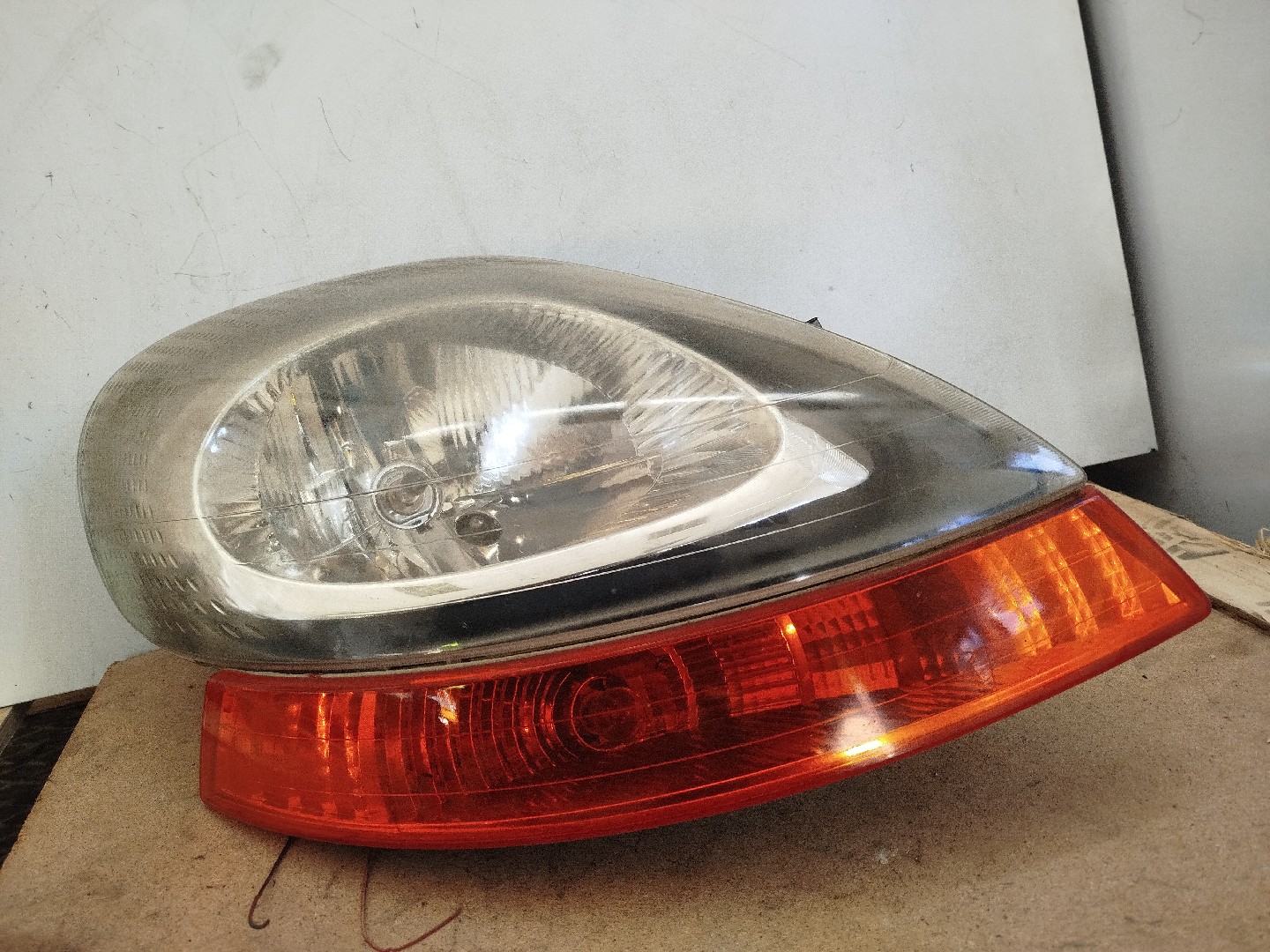 Farol/ Otica Dianteiro DTO RENAULT TRAFIC II Caixa  de 2001 a 0