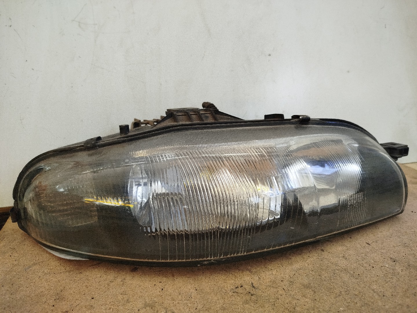 Farol/ Otica Dianteiro DTO FIAT BRAVO Van  de 2008 a 2014