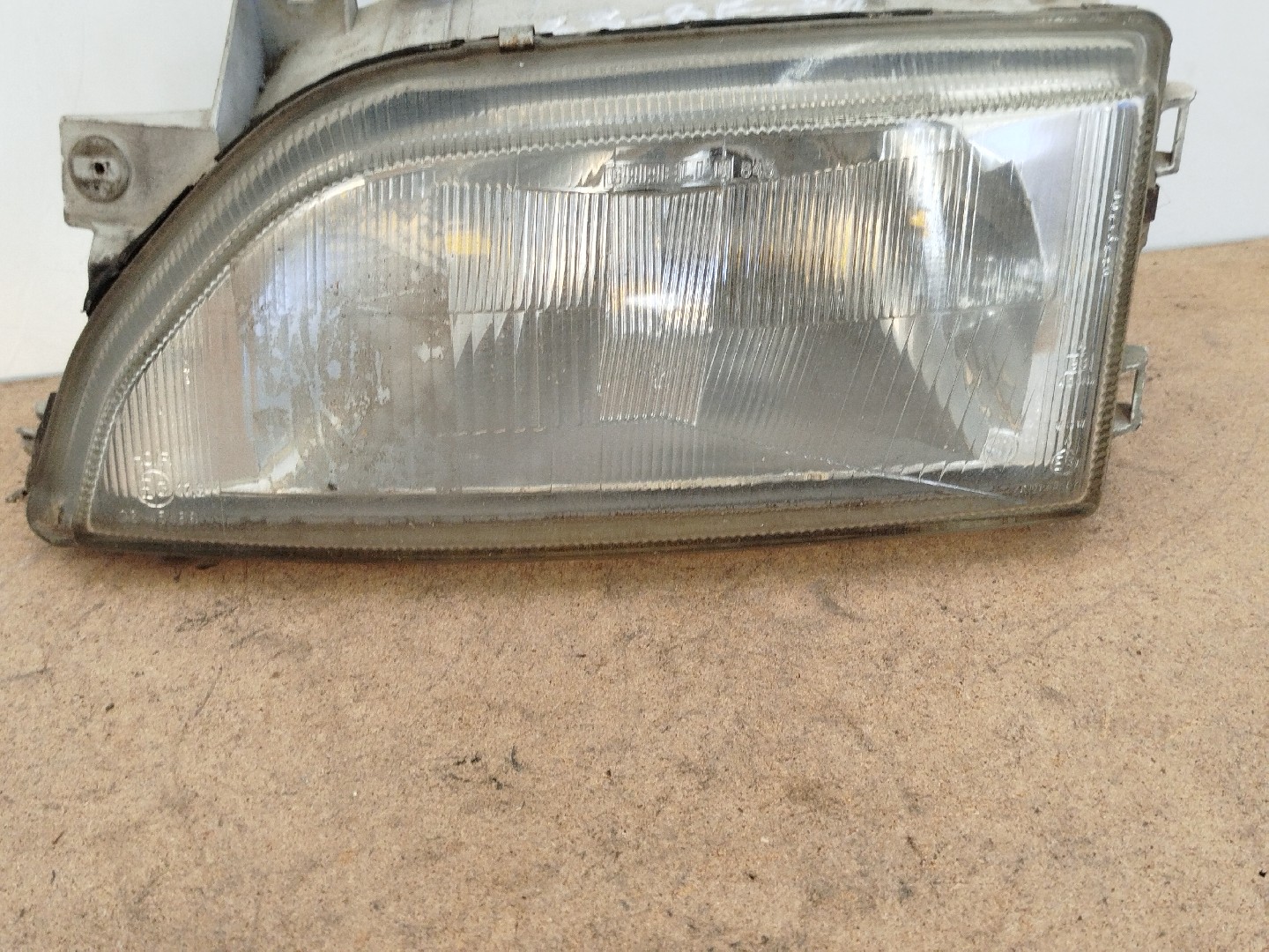 Farol/ Otica Dianteiro ESQ FORD ESCORT V  de 1990 a 1996