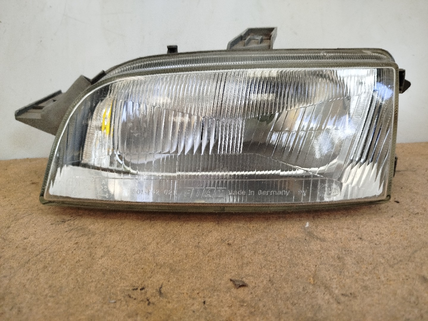 Farol/ Otica Dianteiro ESQ FIAT PUNTO  de 1993 a 1999