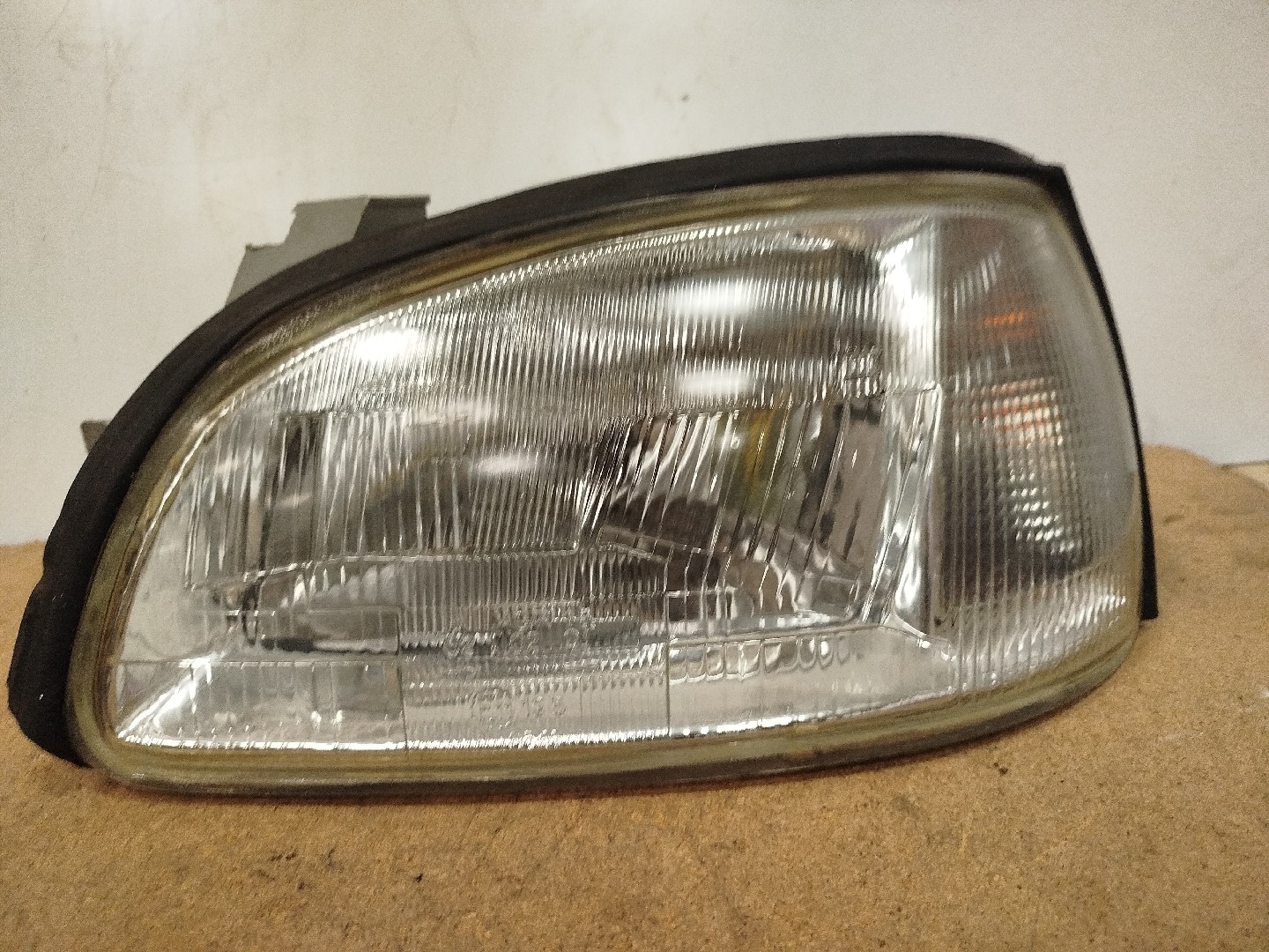 Farol/ Otica Dianteiro ESQ RENAULT CLIO I  de 1990 a 1998