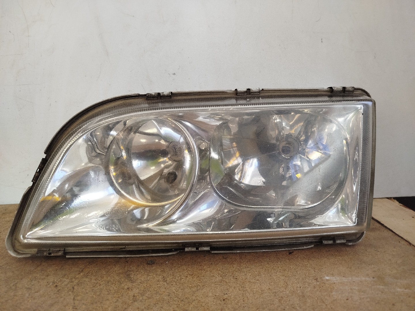 Farol/ Otica Dianteiro ESQ VOLVO V40 Combi  de 1995 a 2004