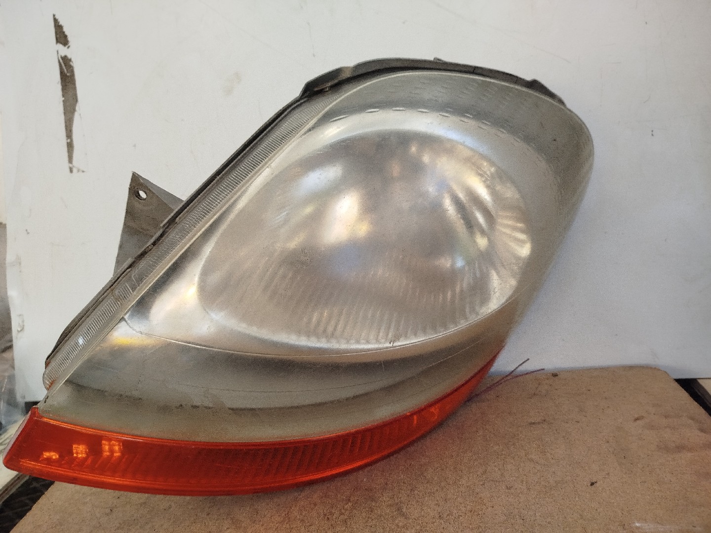 Farol/ Otica Dianteiro ESQ RENAULT TRAFIC II Caixa  de 2001 a 0