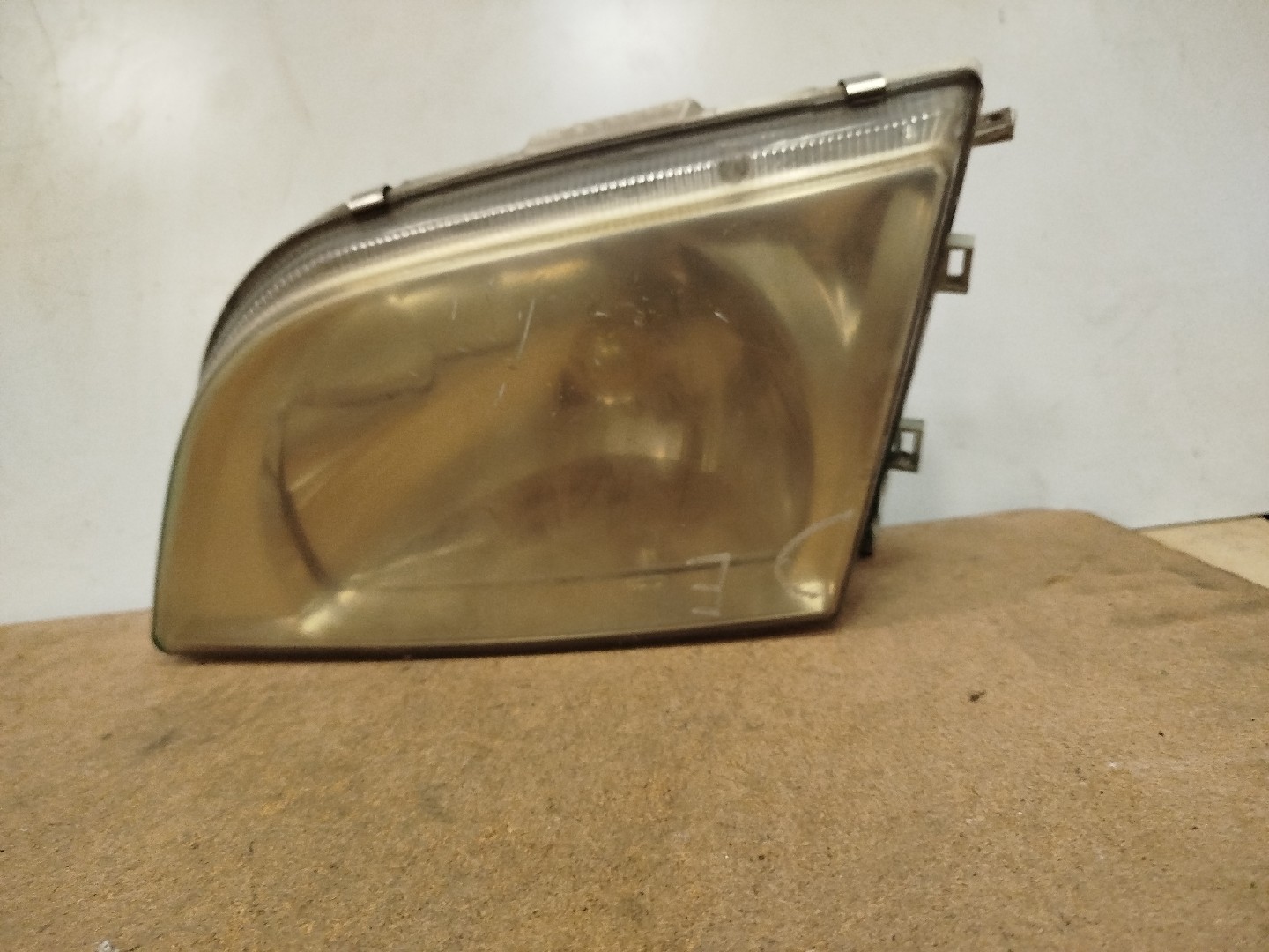 Farol/ Otica Dianteiro ESQ MITSUBISHI SPACE STAR Veículo multiuso  de 1998 a 2004