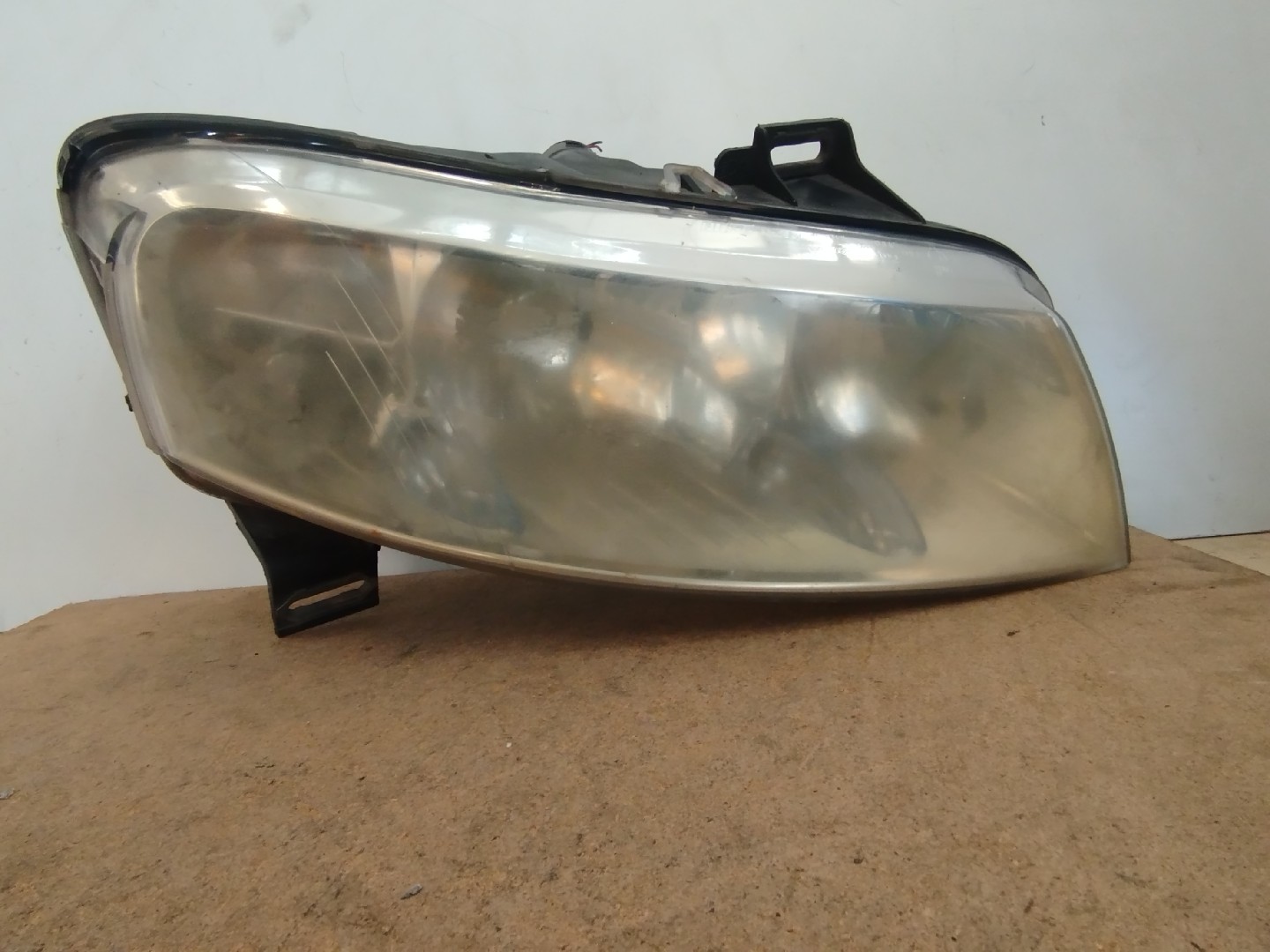 Farol/ Otica Dianteiro DTO FIAT STILO  de 2001 a 2010