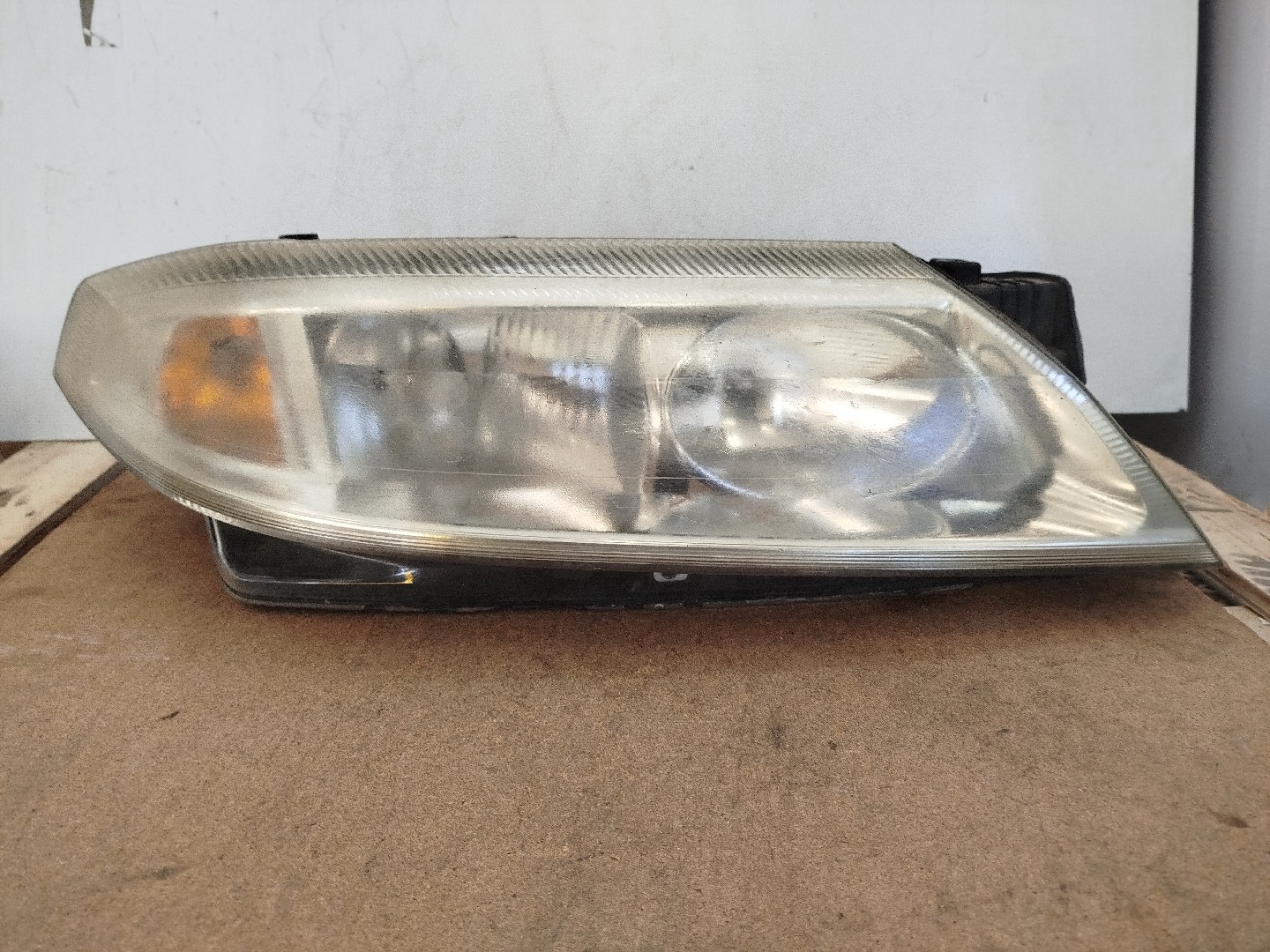 Farol/ Otica Dianteiro DTO RENAULT LAGUNA II  de 2001 a 2007