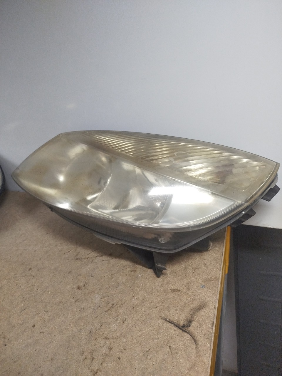 Farol/ Otica Dianteiro ESQ RENAULT SCÉNIC II  de 2003 a 2010