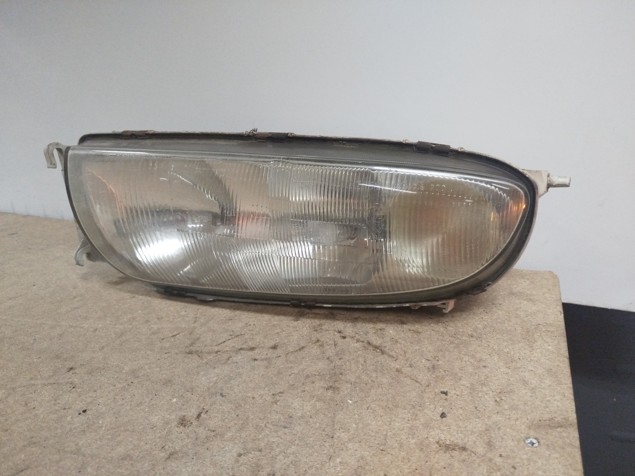 Farol/ Otica Dianteiro DTO FORD FIESTA IV  de 1995 a 2002