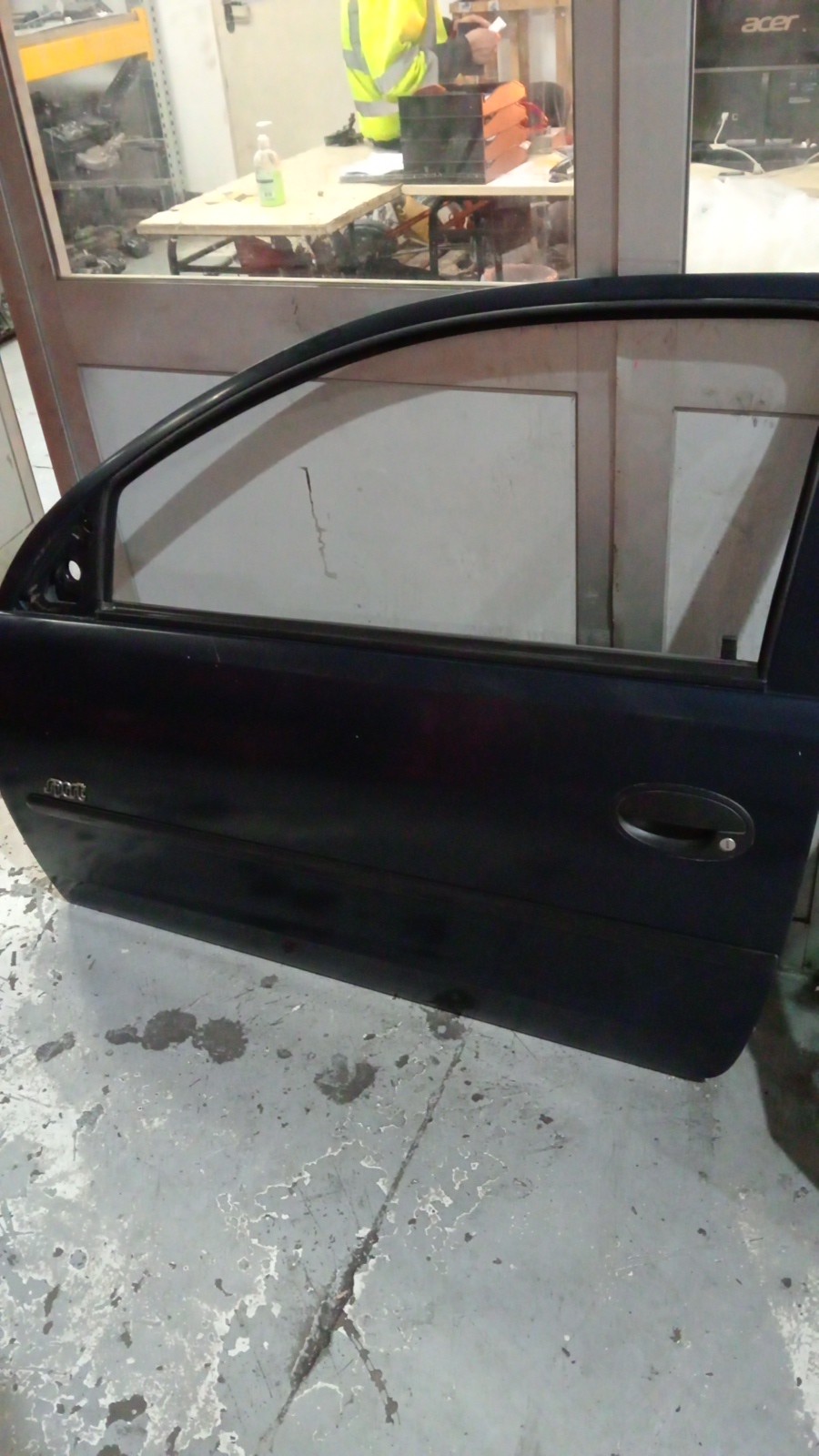 Porta Frente Esq OPEL CORSA C  de 2000 a 2009