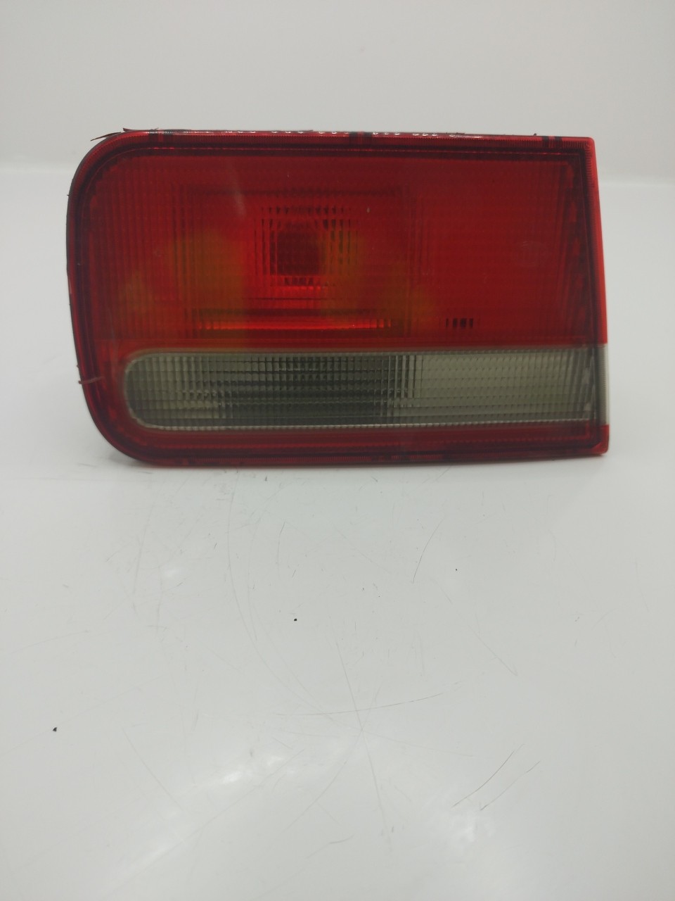 Farolim da Mala ESQ OPEL VECTRA C  de 2002 a 2009