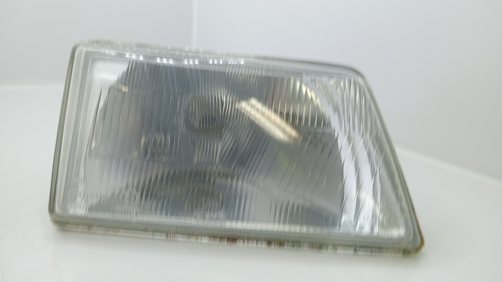 Farol/ Otica Dianteiro DTO PEUGEOT 205 I  de 1983 a 1987