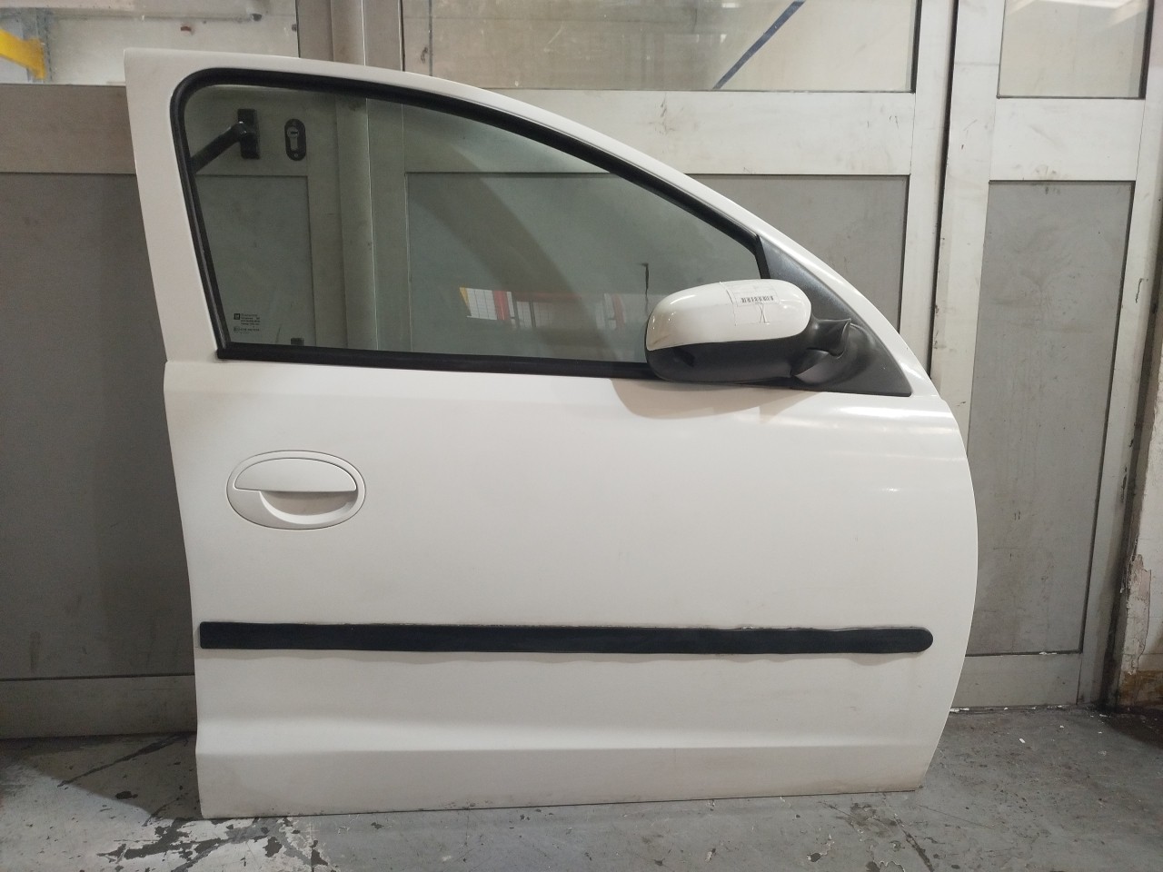 Porta Frente Dto OPEL CORSA C  de 2000 a 2009