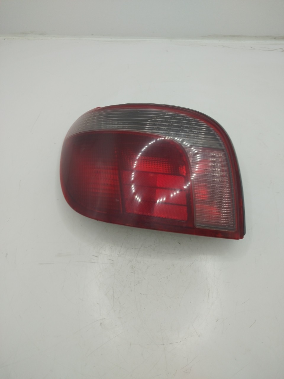 Farolim Stop Esq TOYOTA YARIS  de 1999 a 2005