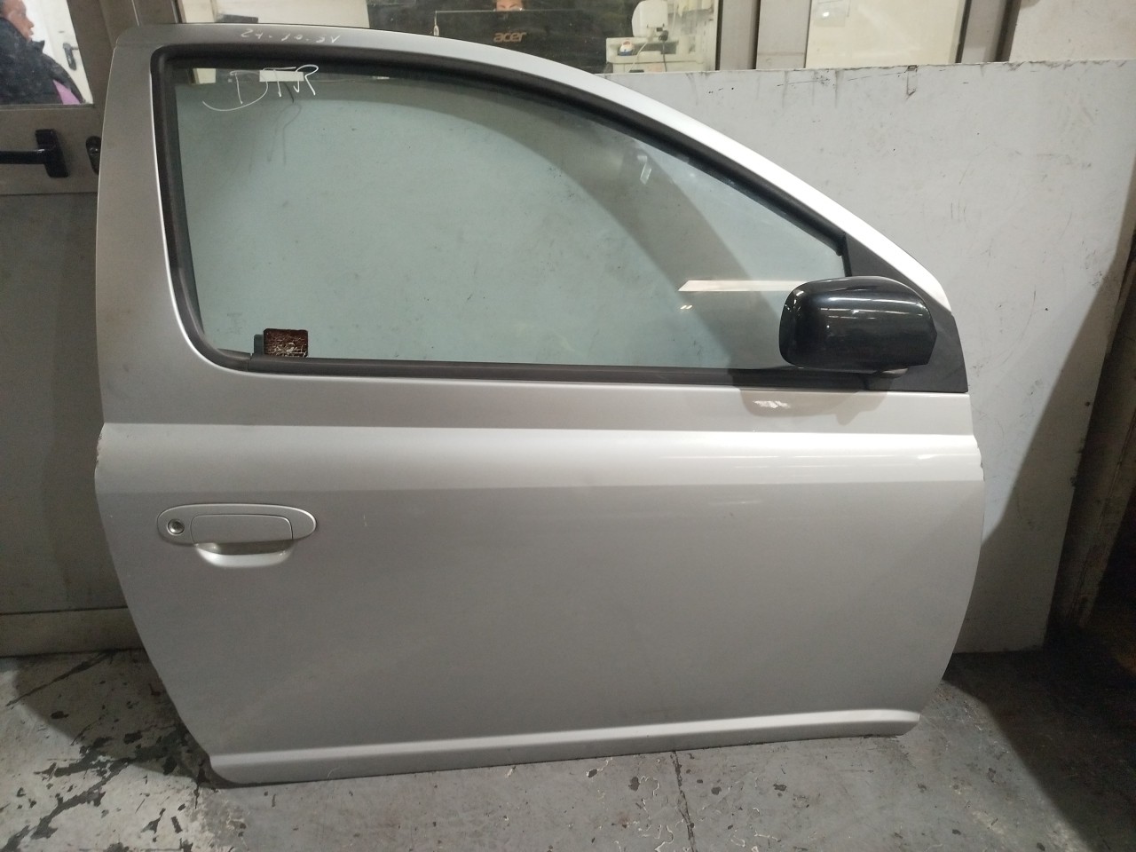 Porta Frente Dto TOYOTA YARIS  de 1999 a 2005