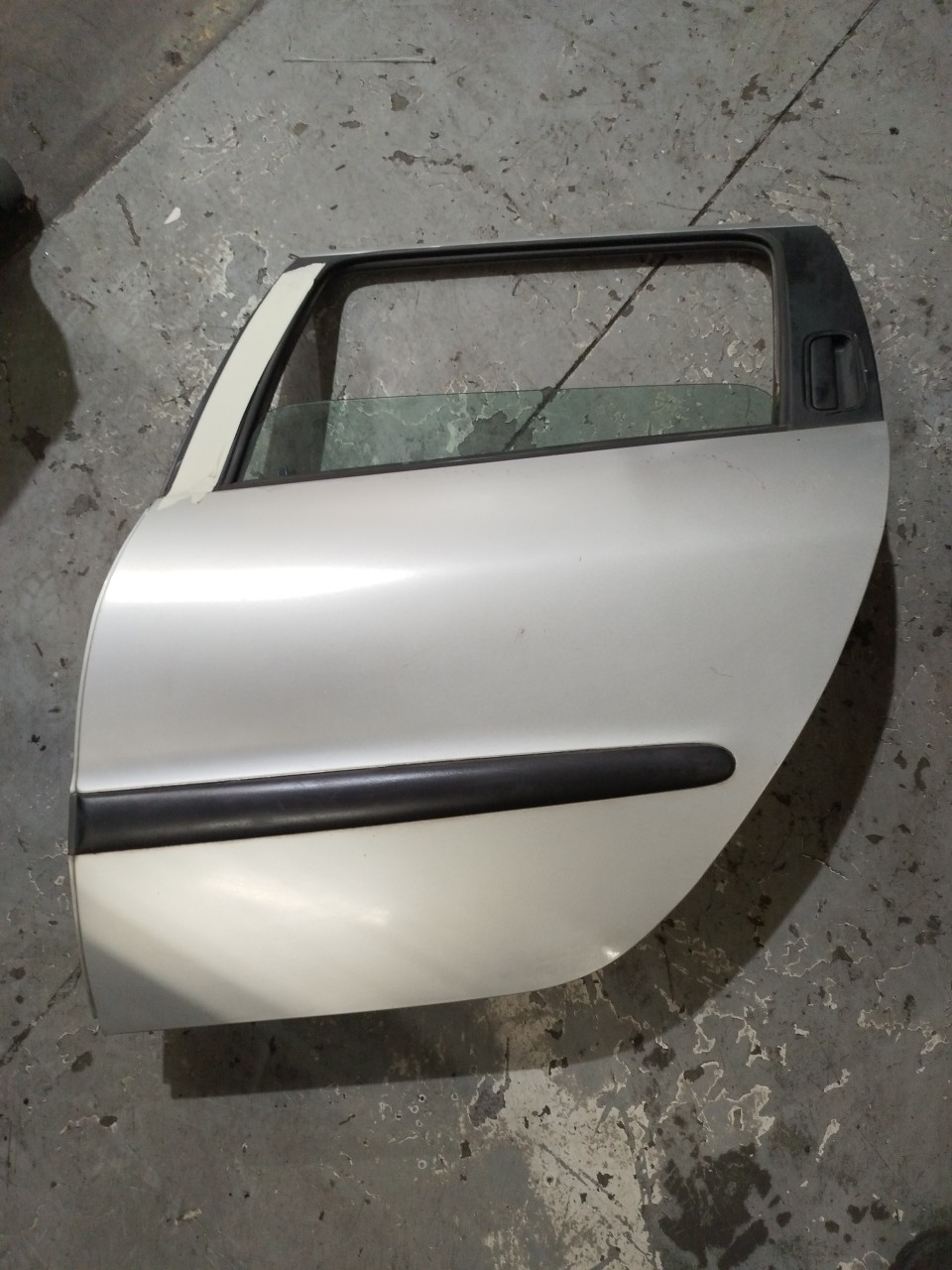 Porta Tras ESQ PEUGEOT 206 SW  de 2002 a 0