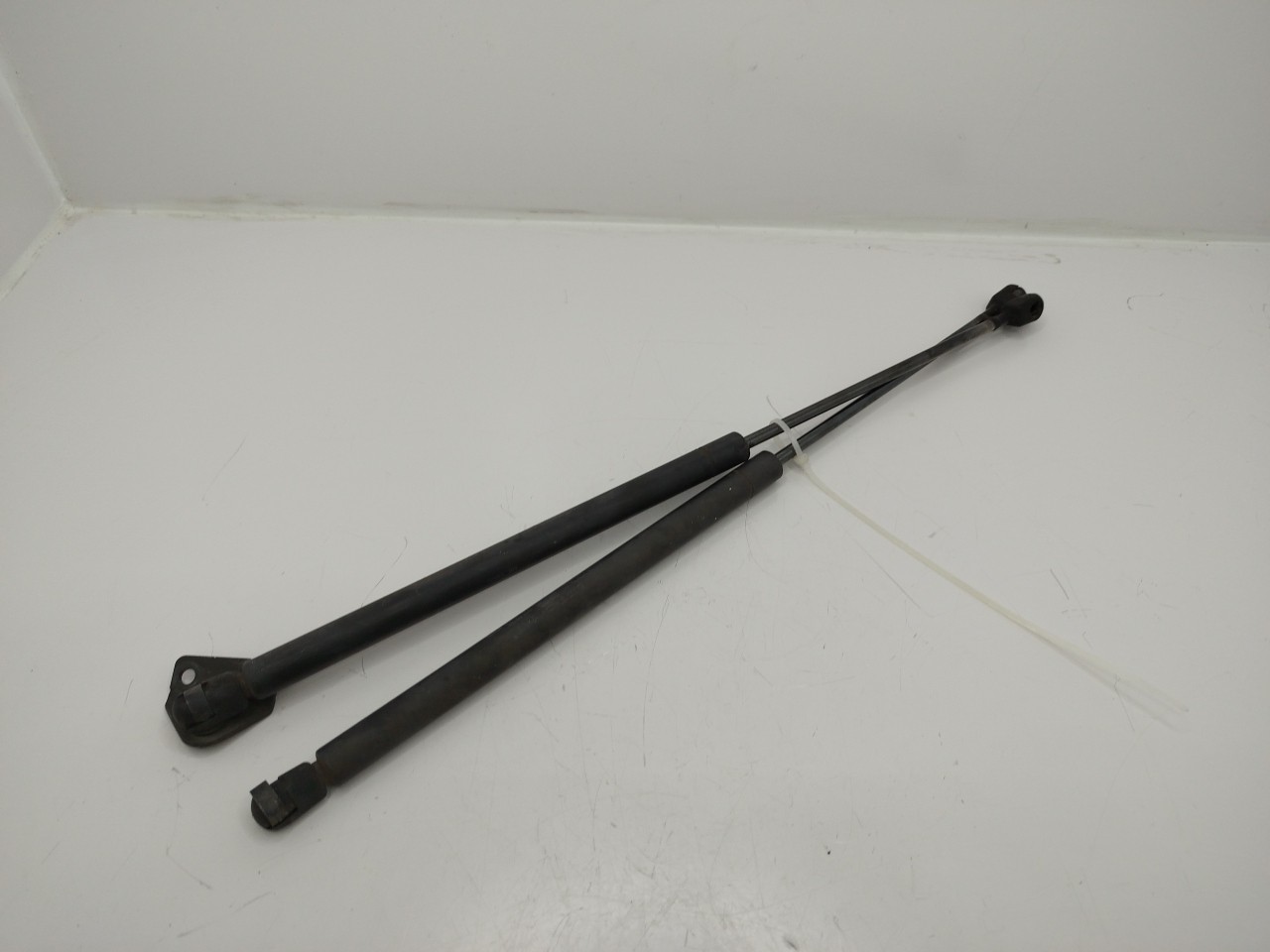 Amortecedor porta da mala MITSUBISHI SPACE STAR Veículo multiuso  de 1998 a 2004