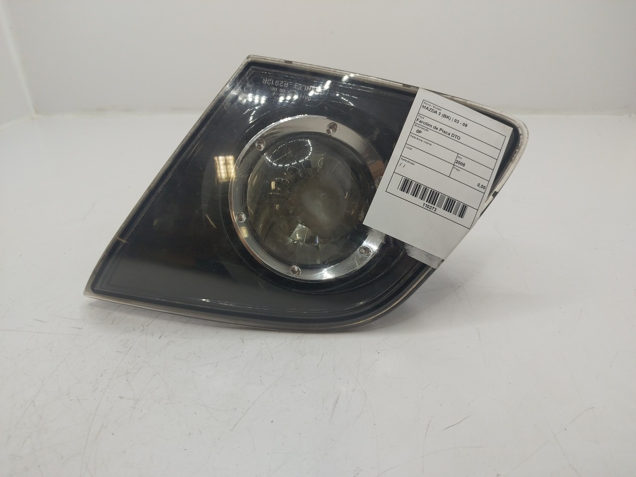 Farolim da Mala DTO MAZDA 3  de 2003 a 2009