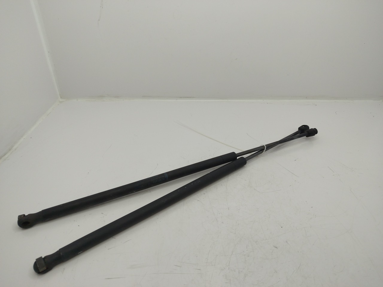Amortecedor porta da mala FORD FIESTA V  de 2001 a 2014
