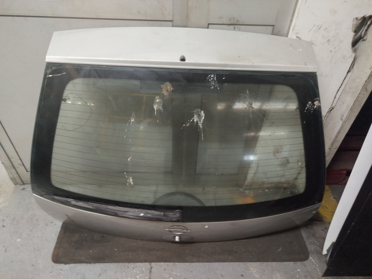 Porta da Mala OPEL CORSA C  de 2000 a 2009