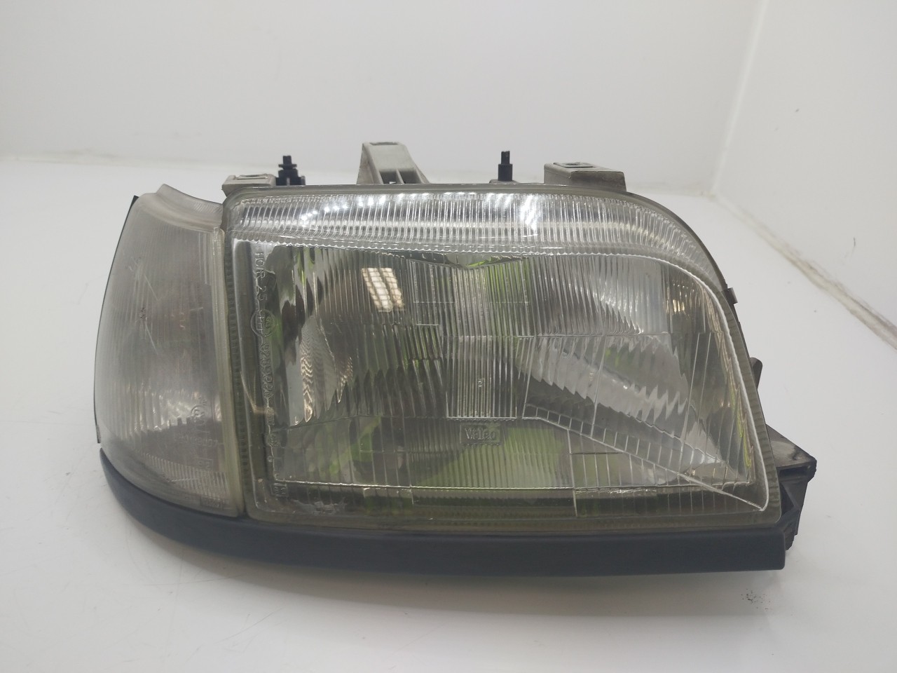 Farol/ Otica Dianteiro DTO RENAULT CLIO I  de 1990 a 1998