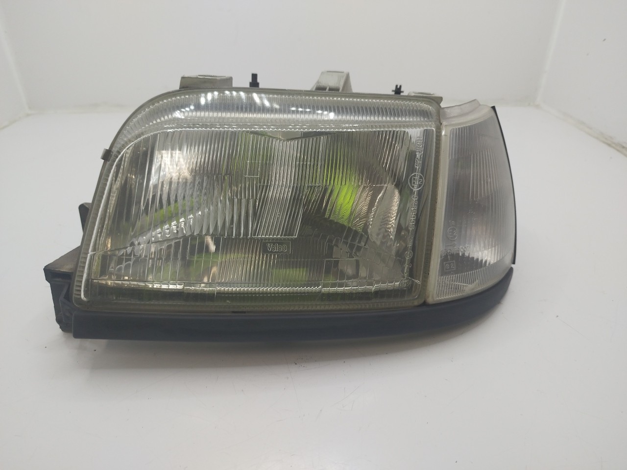 Farol/ Otica Dianteiro ESQ RENAULT CLIO I  de 1990 a 1998