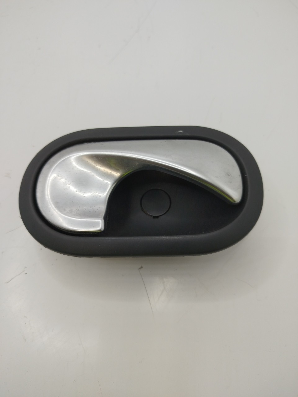 PUCHADOR DE PORTA INTERNO RENAULT SCÉNIC II  de 2003 a 2010