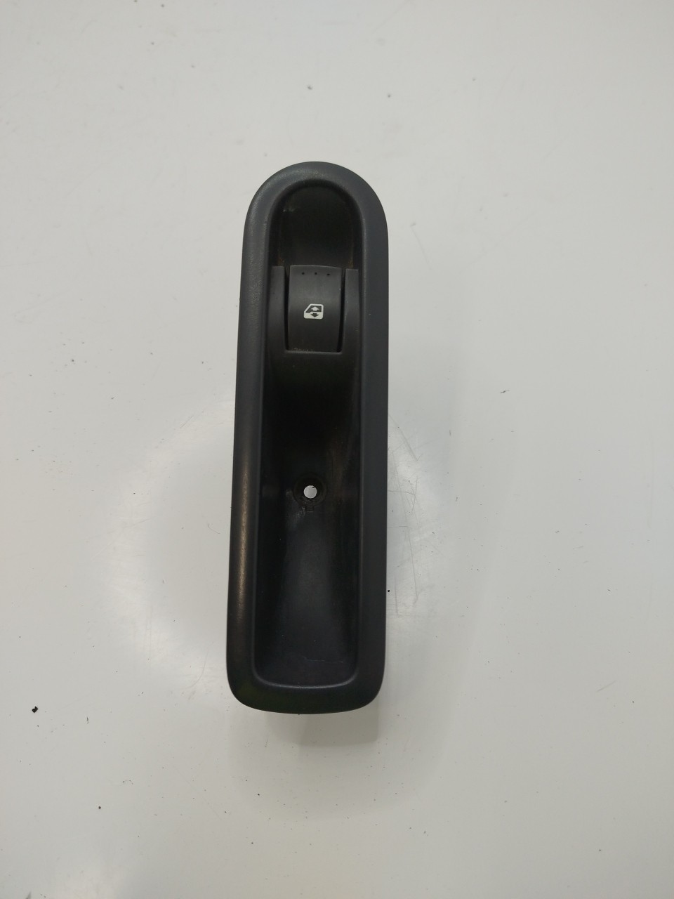 Botão vidro de tras dto RENAULT SCÉNIC II  de 2003 a 2010