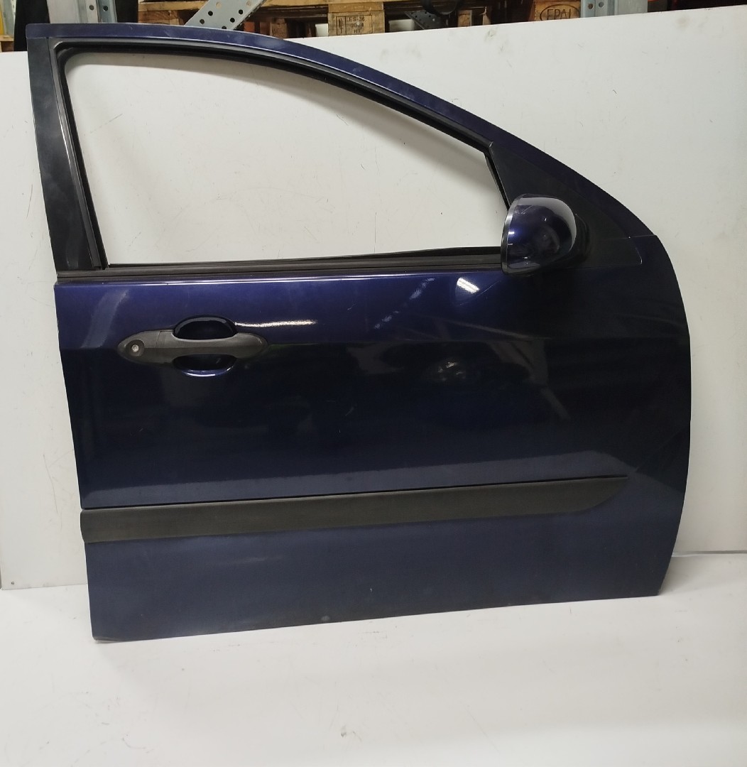 Porta Frente Dto FORD FOCUS Caixa/Combi  de 1998 a 2005