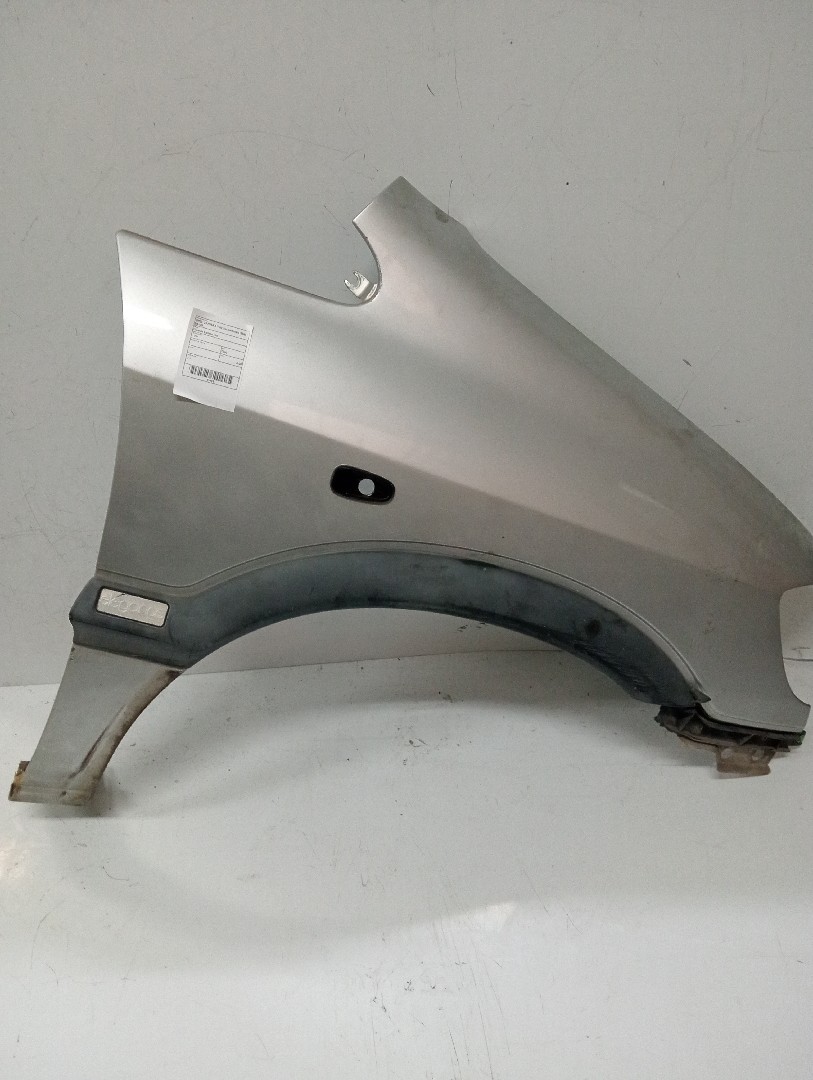 Guarda Lamas Dto OPEL ZAFIRA A Veículo multiuso  de 1999 a 2005