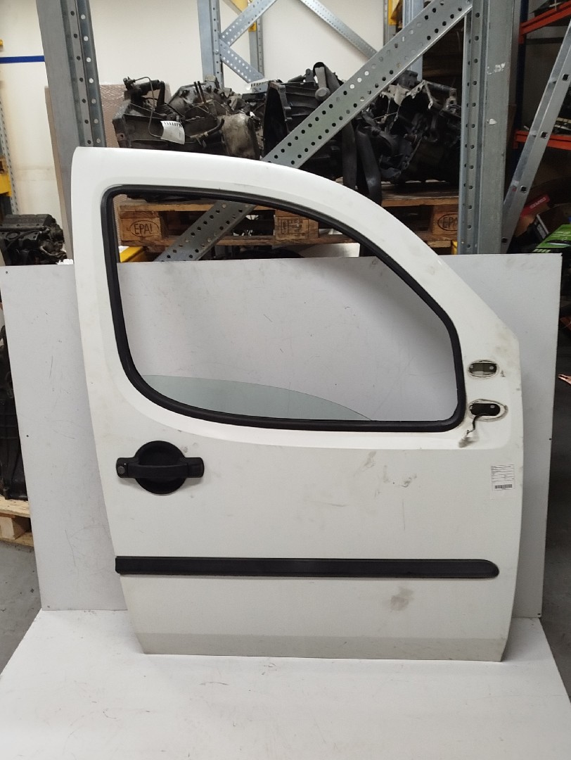 Porta Frente Dto FIAT DOBLO Veículo multiuso  de 2001 a 0