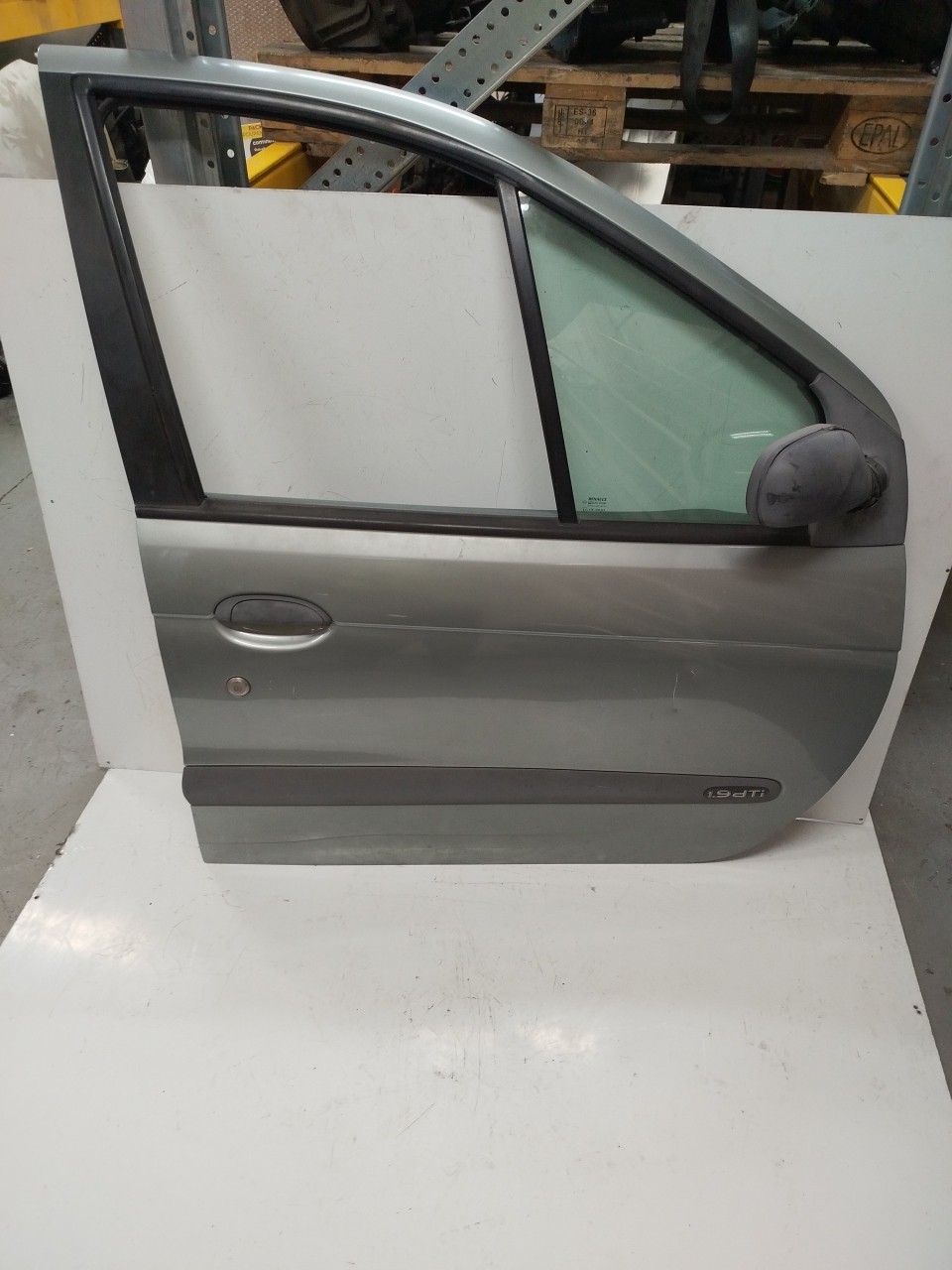 Porta Frente Dto RENAULT MEGANE Scenic  de 1996 a 2001