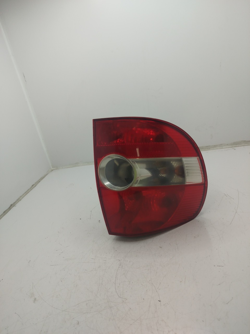 Farolim Stop Esq VOLKSWAGEN FOX Hatchback  de 2003 a 2015