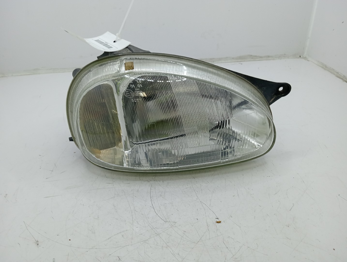 Farol/ Otica Dianteiro DTO OPEL CORSA B  de 1993 a 2002