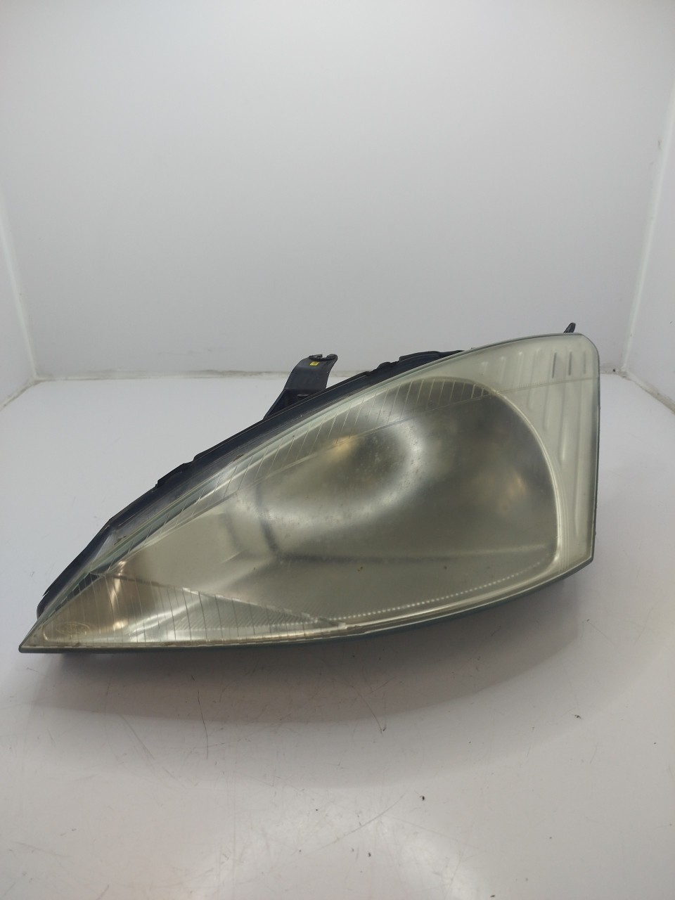 Farol/ Otica Dianteiro ESQ FORD FOCUS Caixa/Combi  de 1998 a 2005