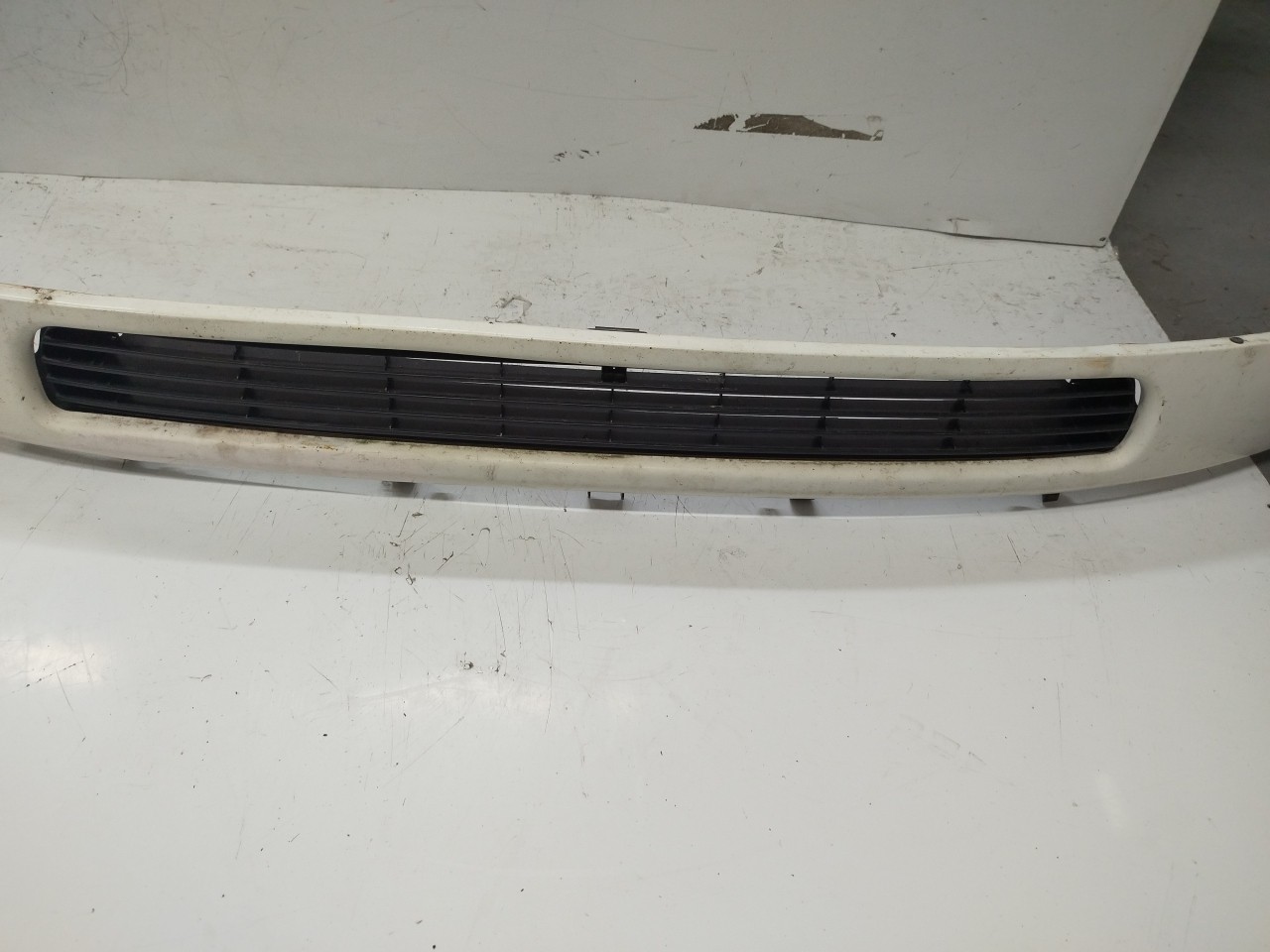 Grelha da Frente VOLKSWAGEN TRANSPORTER IV Caixa  de 1990 a 2003